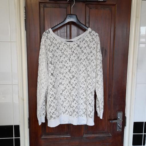 Buy & Sell Greater Manchester Manchester - Photos for Floral Lace Top