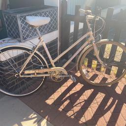 Vintage cream bike