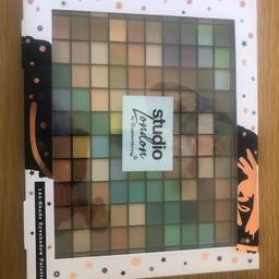 Brand new, never been opened
Studio london eyeshadow palette with 144 shades
Ideal gift for make up lovers
Collection or postage available 
Will post using the shpock wallet or PayPal 
If you are interested in a few items please message me as I can combine postage, thank you