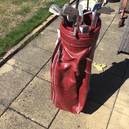 Selling a mixed lot of golf clubs. Comprising Persimmon golf bag, Spalding Diplomat putter, 1 wood Aida, 3 and 5 woods Ben Sayers, Sand iron Lynx Predator, Wedge + 3 and 4 iron Brontë. 6,7,8,9 Lynx Predator + a few golf balls