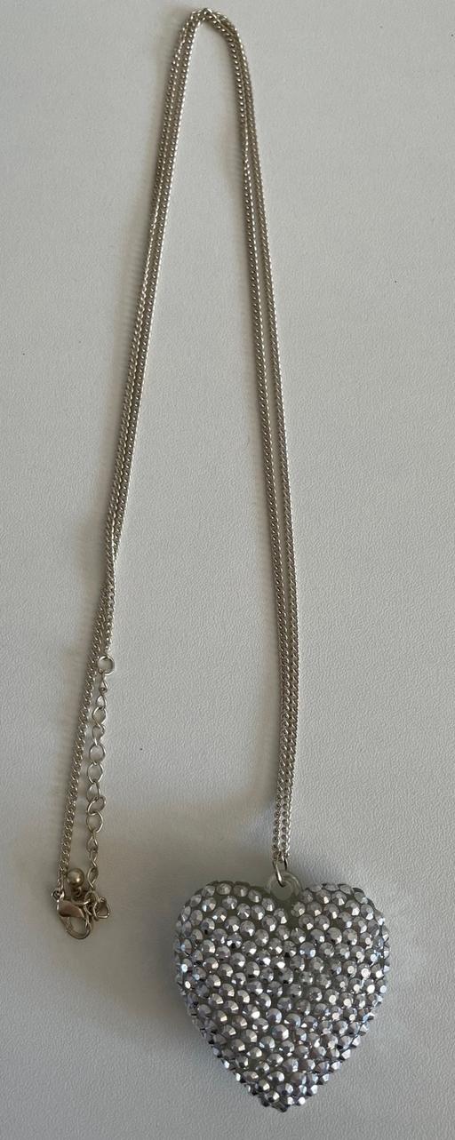 Buy & Sell Essex Thurrock - Essex - Photos for Diamanté Heart Pendant Necklace