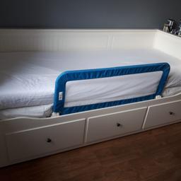 Ikea Hemnes Bed with 3 drawers, white 80x200cm. Bed pulls out into a double bed which is very good and comfortable.
There is small paint chip on the corner which can be easy touch up.
Collection only from Loughton in Essex.