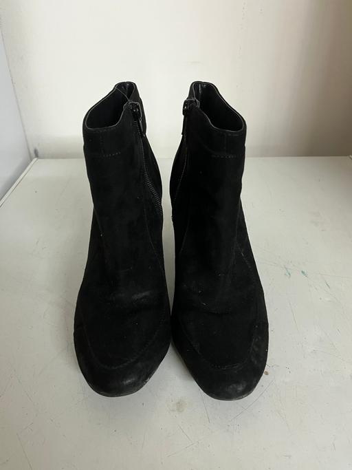 Buy & Sell Barking and Dagenham Romford - Barking and Dagenham - Photos for Ladies Ankle Boots Size 4