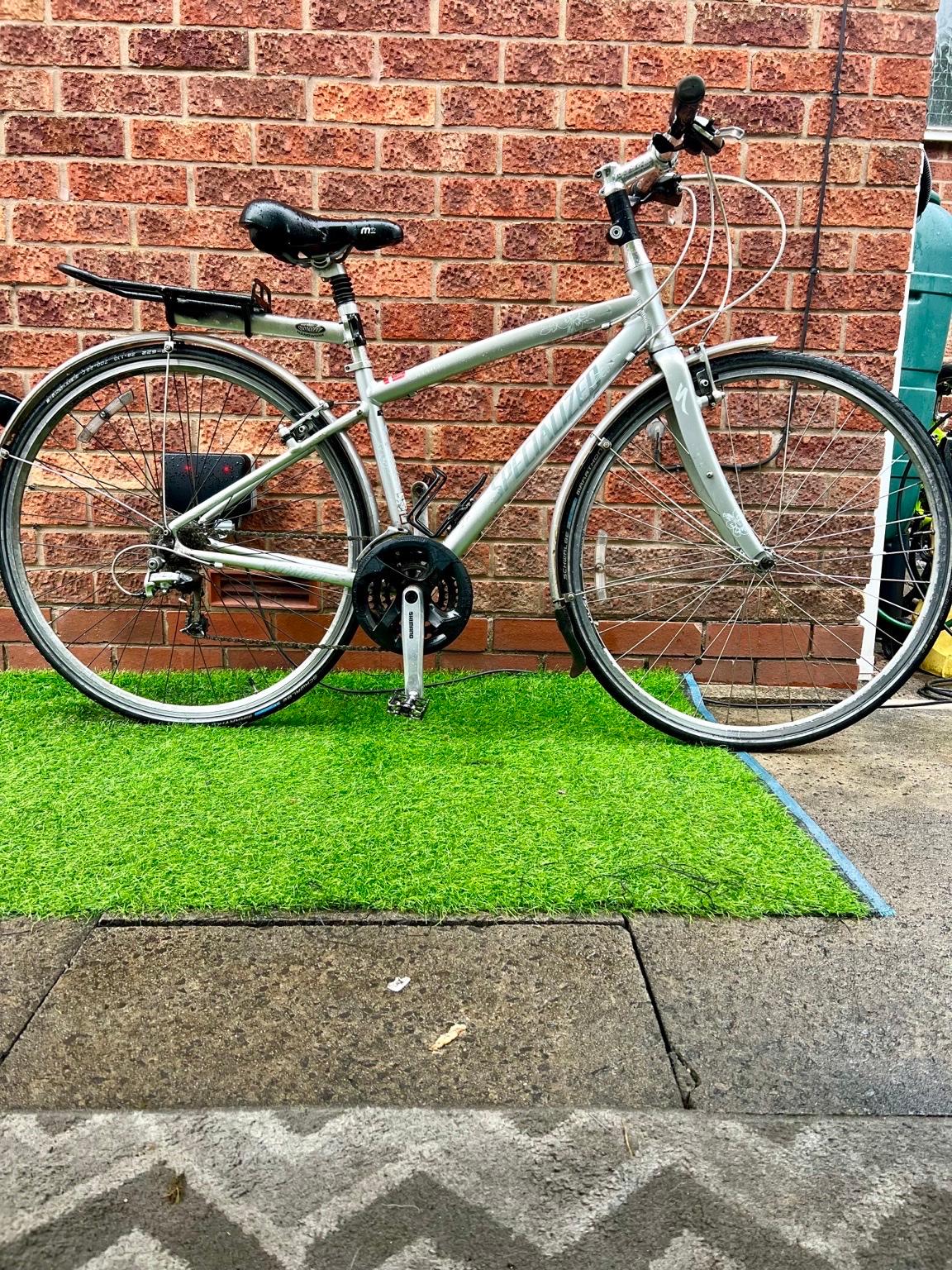 SPECIALIZED SIRRUS HYBRID BIKE in Salford for £90.00 for sale Shpock