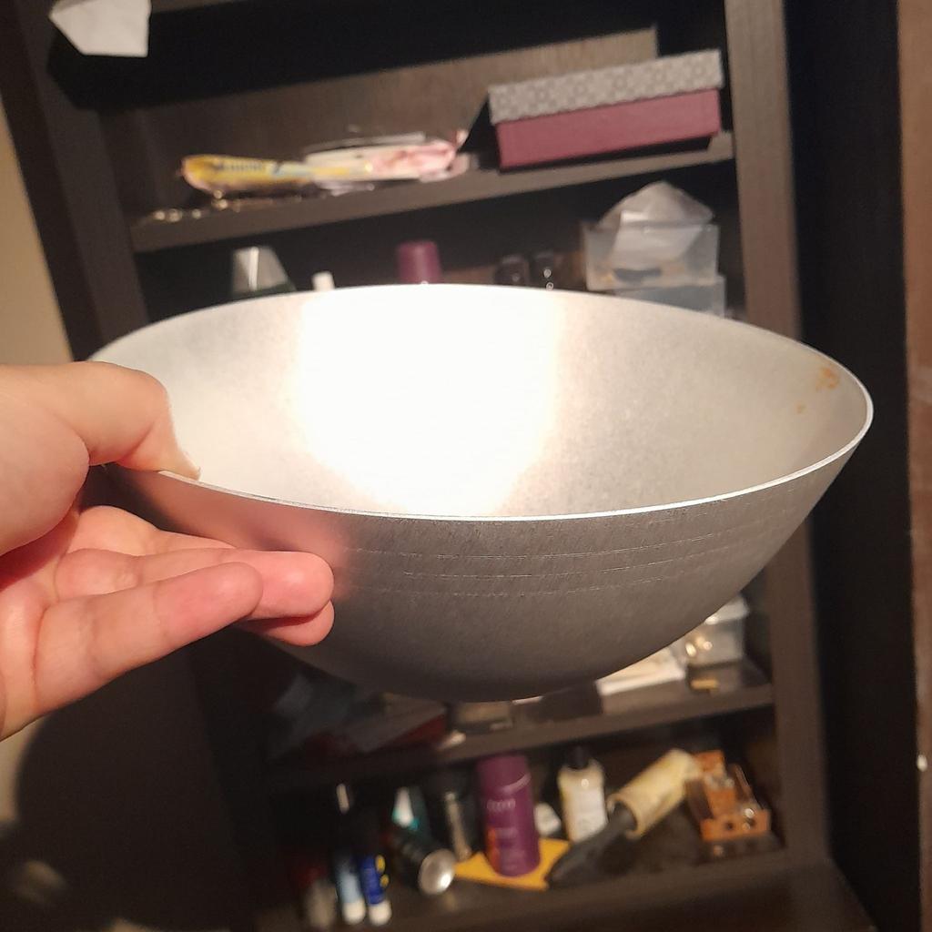 ■ PRICE: £4

■ CONDITION: GOOD
▪ Has marks on it, the only thing that was stored in it was potpourri

■ INFO:
▪ H: 11cm x W: 25.5cm
▪ Brand: IKEA
▪ Bought late 90s/early 2000s
▪ Colour: Silver
▪ Unsure of the material but has a metal like feel
▪ Selling as moving house and downsizing

--------------------

Collection (M34 5PZ)

--------------------

Tags: manchester Gorton Ashton Denton Openshaw Droylsden Audenshaw hyde tameside north west salford ancoats stockport bolton reddish oldham fallowfield trafford bury cheshire longsight worsley decorative ornament storage household display
-
