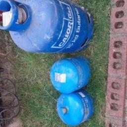 3 empty gas bottles 
15kg
2.75kg
1.80kg 
£ 15 for the 3 
collection only