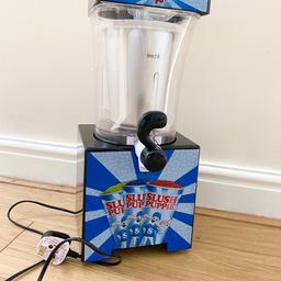 *Heatwave incoming*
Larger size slush puppie machine. Like new, only been used twice and then stored away in the kitchen. 

The syrups for it can be found in most supermarkets but I think B&M is the cheapest I’ve seen. 

Pick up only S74