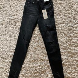 Primark Black Skinny Ripped Jeans. Immaculate Condition Never Worn still with tags on. Size 6.

Collection S64 Area. Can post for additional post & packing fees. 😊