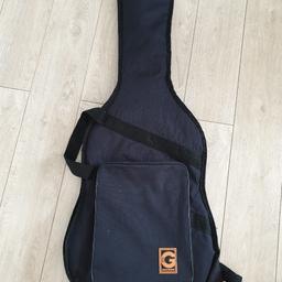 Black Guitar Case.
Its in a used condition.
Collection from Great Barr/Walsall.  £5