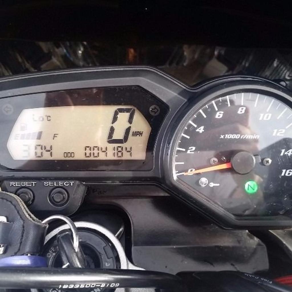 Yamaha FZ6(S2) 2011, Just 5000 miles, Black 600CC * Leeds LS17 *

Yamaha FZ6N S2
Mot Expires 28 July 2024
Had full service at around 4000 miles
Covered when not in use and ridden only in good weather
Black belly pan, fly screen, pillion seat cowl, Beowulf exhaust fitted by the original owner with lifetime guarantee

New battery purchased and fitted so it can be seen starting fine.

Priced to reflect all the above at £3,590 no offers

* Test riders - full money handed over and fully comp insurance will both be required beforehand