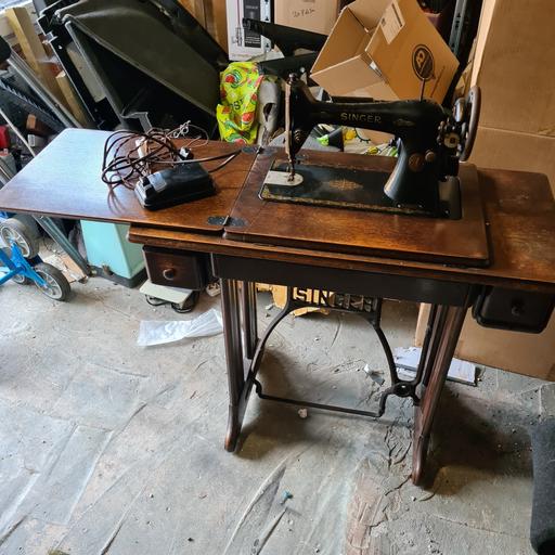 further learning West Midlands Walsall - Photos for 1930 Singer 66k electric sewing machine