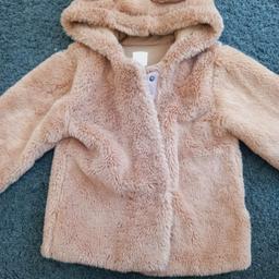 Excellent condition
photos dont donit justice
lovely coat
smoke free home 
collection only