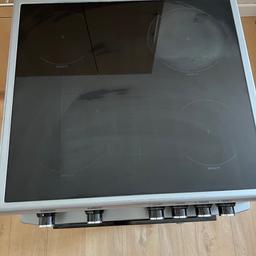 Beko XTC653 60cm ELECTRIC COOKER DOUBLE CAVITY
Bought for 389£
Used for 4 months in very good condition 
But we changing the kitchen and this not fit in the new kitchen 
Collection or we can deliver locally