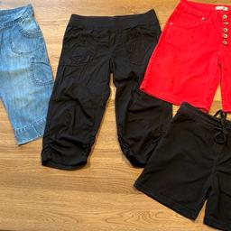 Alles in normal gebrauchtem Zustand

Jeans ( eher dünner)
Schwarze Hose mit Gummibund ( dünne Hose )
Rote Short mit Knöpfen
Schwarze Jerseyshort von a Punto ( Steinchen fehlen )
Preis für alle