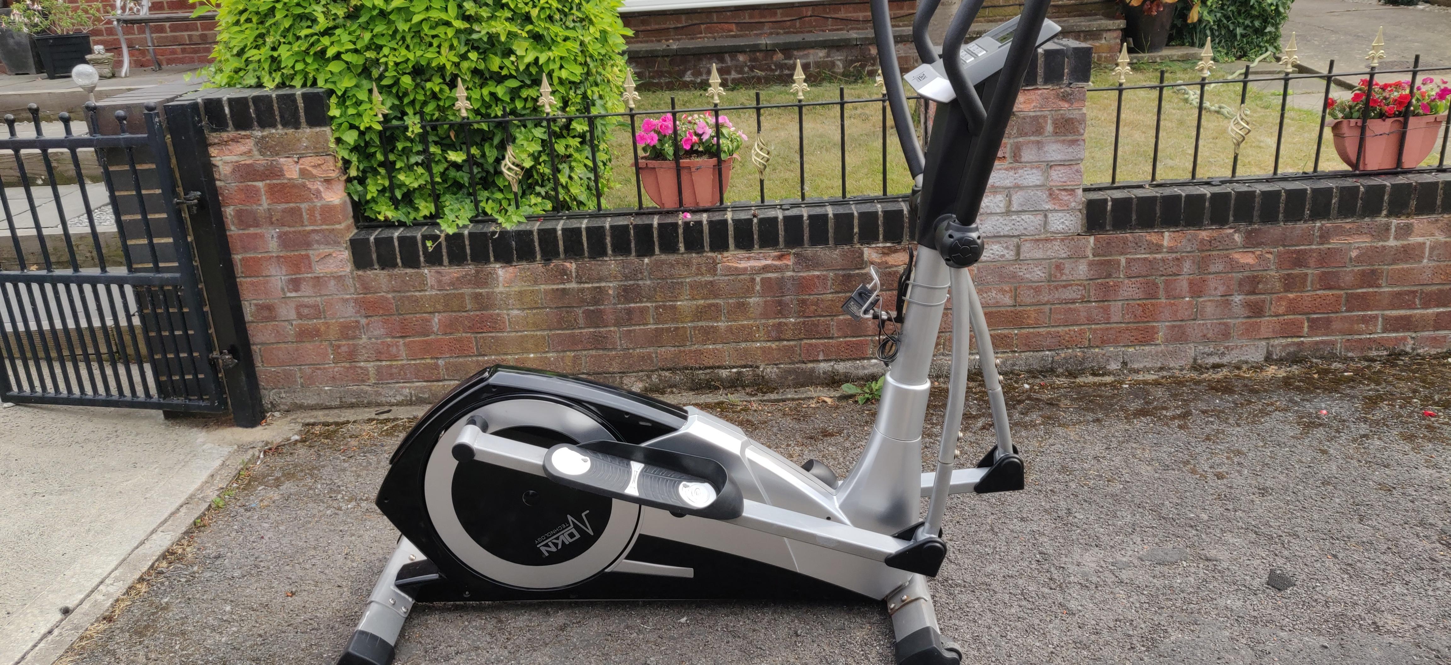 DKN XC140 Elliptical Cross Trainer in HU11 Bilton for £50.00 for sale