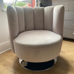 Dusky pink swivel chair from pet and smoke free home