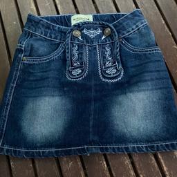 Verkaufe Jeans Trachtenrock 110/116 neuwertig.
Abholung oder Versand möglich (5€).