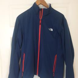 North face lightweight jacket 
size large BLUE/RED
ZIPS ON POCKETS 
EXCELLENT CONDITION