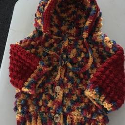 Boy/ girl hoodie multicoloured
(3 months size).
(£10.00)hand crocheted 🧶 by myself
Collection Only
.