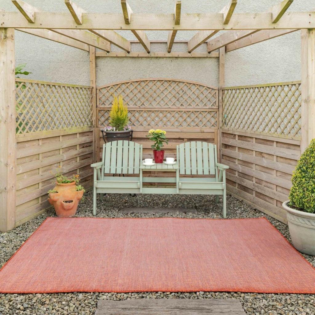 Features

 Flatweave
Plastic Fibres
Indoor/Outdoor Use
Easy Wipe Clean
Stylish
 Hard Wearing
Non-Shedding
Waterproof
Weatherproof
Durable
 Hose clean
Lightweight
Country/Region of Manufacture:
Turkey
MPN:
Patio Rugs
Custom Bundle:
No
Main Colour:
Red
Material:
Plastic
Brand:
Lovett Loomed
Type:
Outdoor