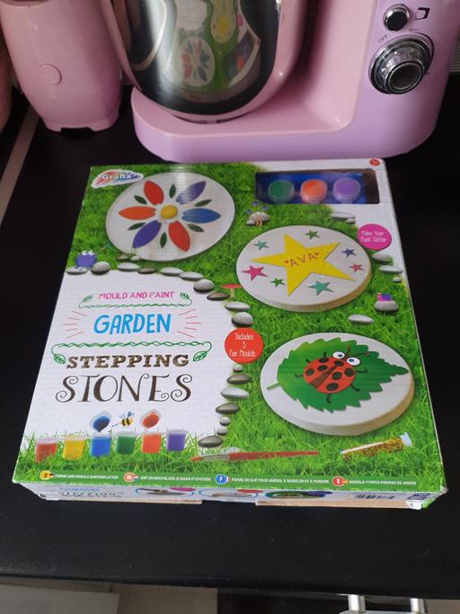 Buy & Sell West Midlands Dudley - Photos for mould & paint garden stepping stones set NEW