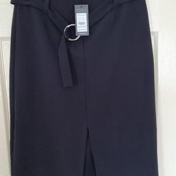 NWT Ladies Size 14 New Look Skirt
black in colour
collection only
no offers paid £19.99