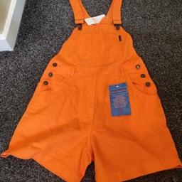 Brand new BROOKER Y2K short leg dungarees Euro size 36 UK size S.
CHECK OUT MY OTHER ITEMS THANK YOU 😊