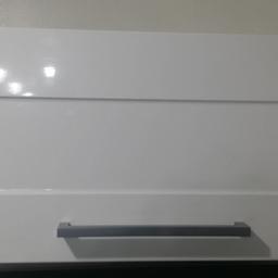 White High Gloss Doors with handles in various sizes. 

30cm x 60cm (we have 2 but 1 with no handle) 

46.5cm x 60cm

65 cm x 60cm (we have 3 ) 

73 x 60 (we have 2 of these)

116cm x 60cm (we have 3 of these)

In good condition. 
Sold as seen
