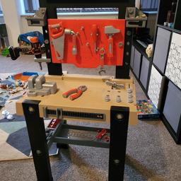 kids toy tool bench, Mostly black and decker, Lots of different tools including drill and stanley jigsaw.

lots of small plastic nails and bolts for kids to play with. all included. really good condition one wierd sticker mark but it came like that new.

collection from WV6 wolverhampton