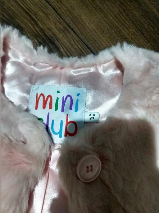 Buy & Sell West Midlands Sandwell - Photos for Girl's pink gilet