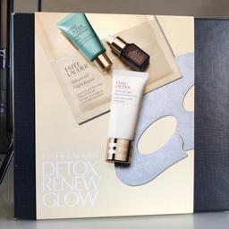 Estée Lauder Detox Renew Glow Gift set - BN.

Brand new and unused in box, although box is slightly damaged.

Consists of:-

🌟Advanced Night Micro Cleansing Foam (30ml)

🌟Nightwear Plus 3 minute Detox Mask (15ml)

🌟Advanced Night Repair Serum Synchronised Recovery Complex II (7ml)

🌟Advanced Night Repair Concentrated Recovery Power-foil Mask x1

Unwanted gift

Postage via 2nd class signed