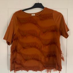 River Island top
Size 12
Smoke and pet free house
Good condition