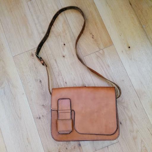 Buy & Sell Wiltshire Swindon - Photos for Vintage Handmade Leather Bag