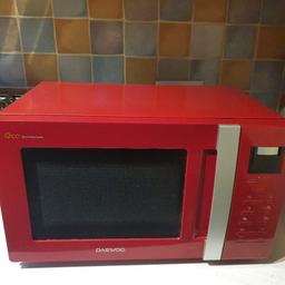 Microwave oven
very good clean condition
12mths old. 
£30 ONO.