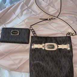Very good condition stunning Michael kors bag and purse grab a bargain 60.00 for both