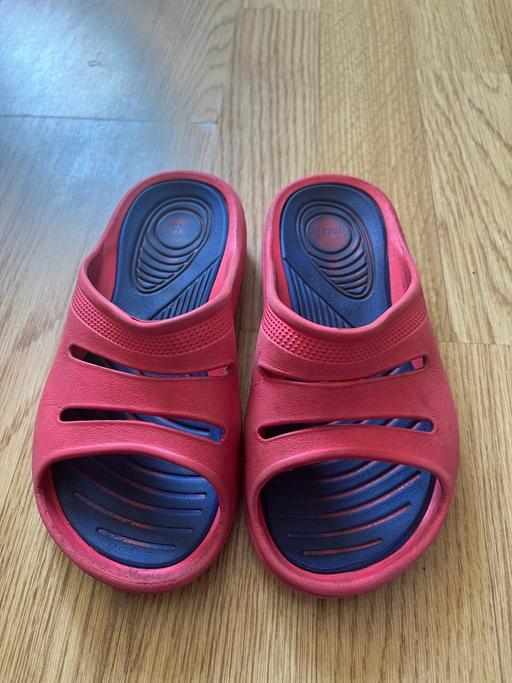 Buy & Sell Barking and Dagenham Romford - Barking and Dagenham - Photos for Boys Flip Flops Euro size 30