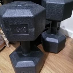 2 x 10kg Heavy Hexagonal Dumbbells Weights Gym Workout.

Collection only from London nw1. Cash in hand preferred.