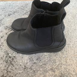 Womens size 6 black leather Chelsea boots, in good used condition plenty of life left in the soles of the shoes. Hard wearing and good quality