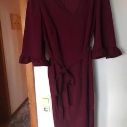 Midikleid im Kimonostil mit Rüschenärmeln in Größe 48.
Das Kleid hat betont das Dekolleté

Preis inkl. Versand!
Selbstabholung möglich.