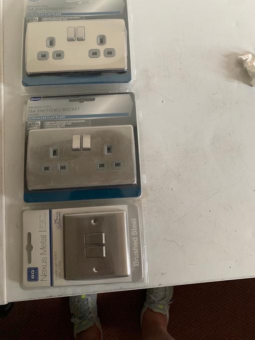 Buy & Sell South East London Bromley - Photos for 2x2 Gang socket and 1 double switch