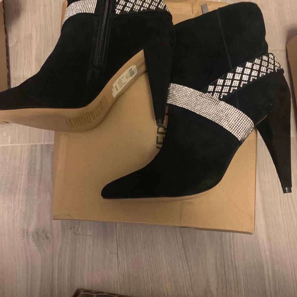 Like new in box worn for a couple of hours river island sided diamanté boots side zip size 5