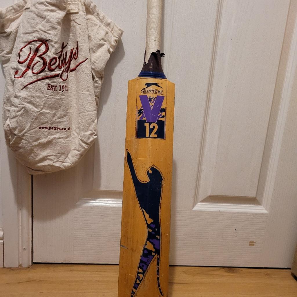 Slazenger cricket bat needs a new rubber grip 10 to 14 years