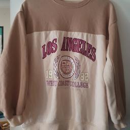 Kids Primark Jumper
Age 13-14 years
excellent conditon worn once and washed