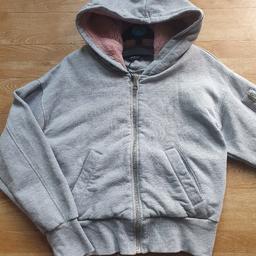 Lovely grey Berksha Hoodie with super soft pink hooded lining
size M
worn only a handful of times, in very good conditon plenty of wear left in it!