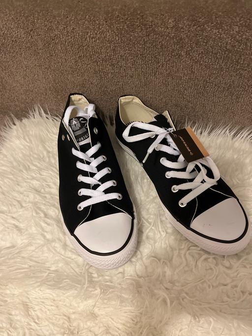 Buy & Sell West London North Kensington - W11 - Photos for Brand new black Dunlop trainers