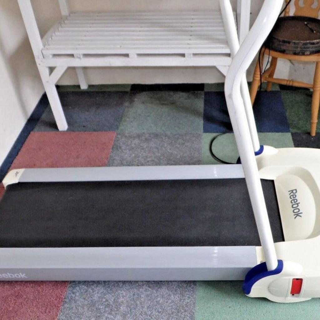 REEBOK ICE ELECTRIC TREADMILL USED BUT IN MINT LIKE NEW CONDITION ONLY USED DURING KNEE OP APPROX 4 MILES IF THAT CE APPROVED
PRODUCT DESCRIPTION
Mains powered.Speed 14km.Manual elevation 2 section adjustment.Running surface (L)120, (W)40cm.Belt dimensions (L)120, (W)40cm.Hand grip pulse sensor.6 programmes, quick start, 3 target programmes and 3 pre-set programmes.Console feedback on speed, time, calories, distance.Foldable.Transportation wheels.Maximum user weight 110kg/17.3st.Gross weight 6kg.Size (H)125, (W)78, (D)159cm.Fully assembled.