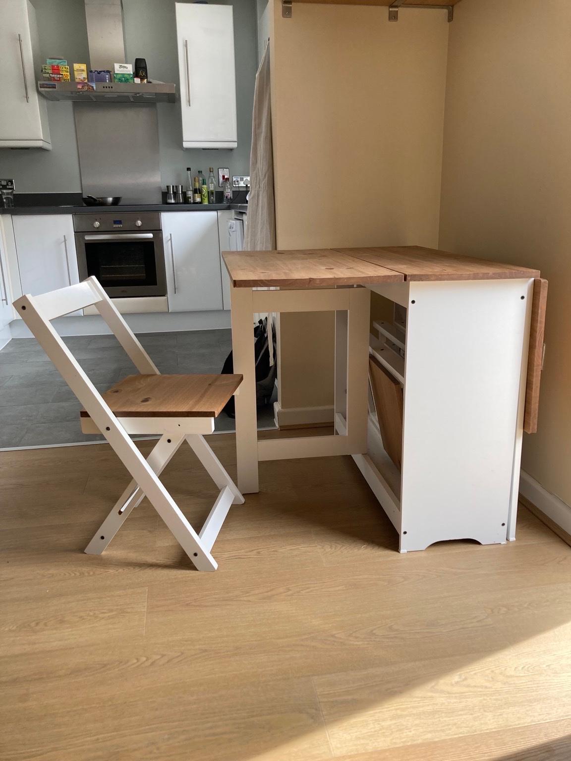 Foldable table with 4 foldable chairs in E8 Hackney für 65,00 £ zum ...