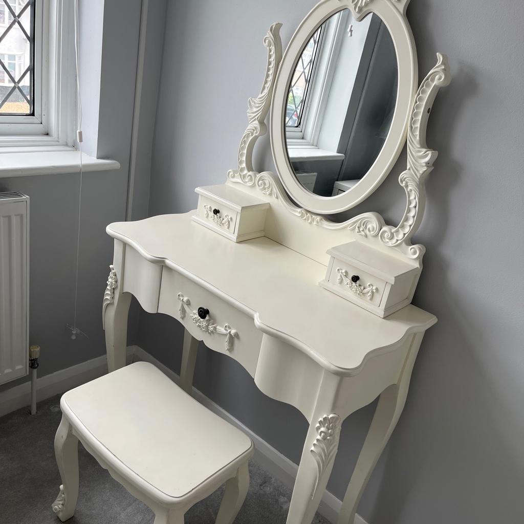 Dunelm Toulouse Ivory Dressing Table in DA16 Bexley für £ 30,00 zum