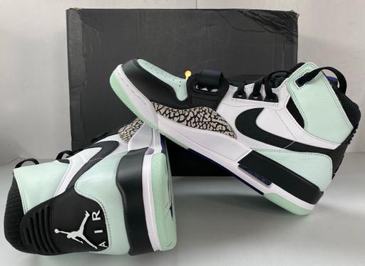 Buy & Sell South East London Catford - South East London - Photos for Air Jordan Legacy 312 Black/Igloo UK10/US11