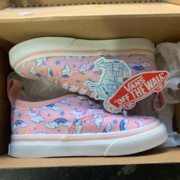 Brand new with tags & box 
Uk size 6 toddler